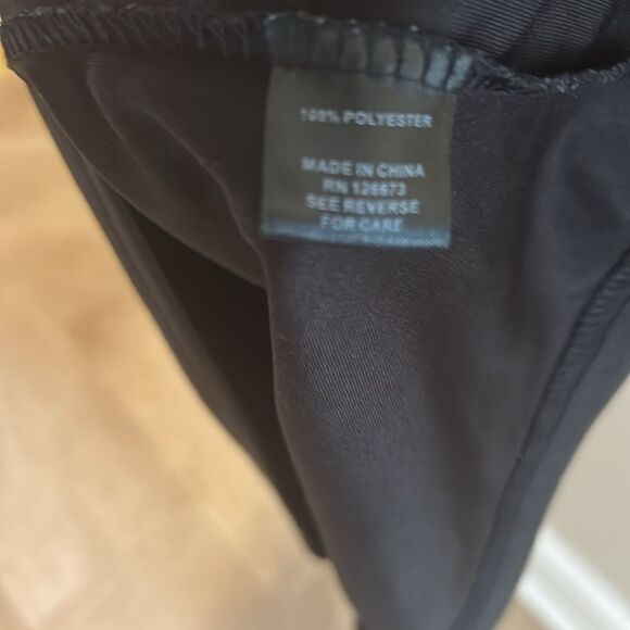 Atlanta Falcons NFL 1/4 Zip Light Pullover. Size Medium - Picture 5 of 5